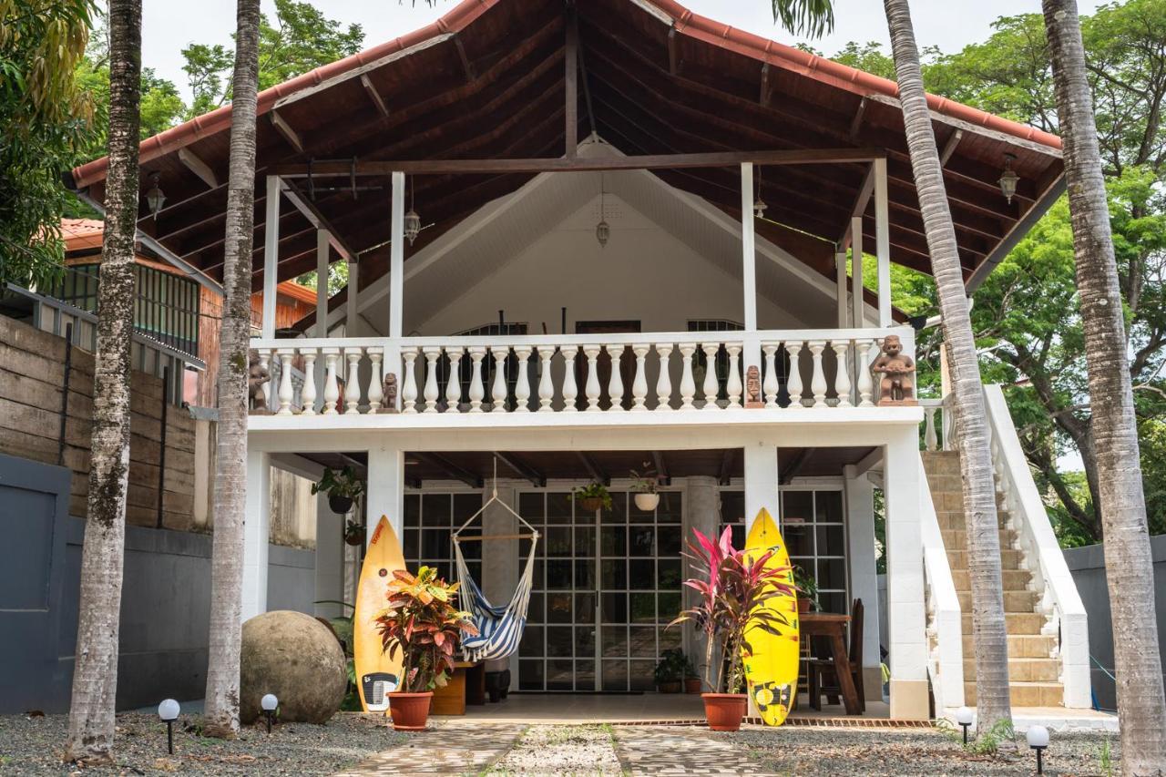 Mai Ke Kai Surf House Vandrarhem Tamarindo Exteriör bild