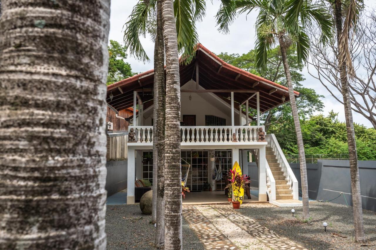 Mai Ke Kai Surf House Vandrarhem Tamarindo Exteriör bild