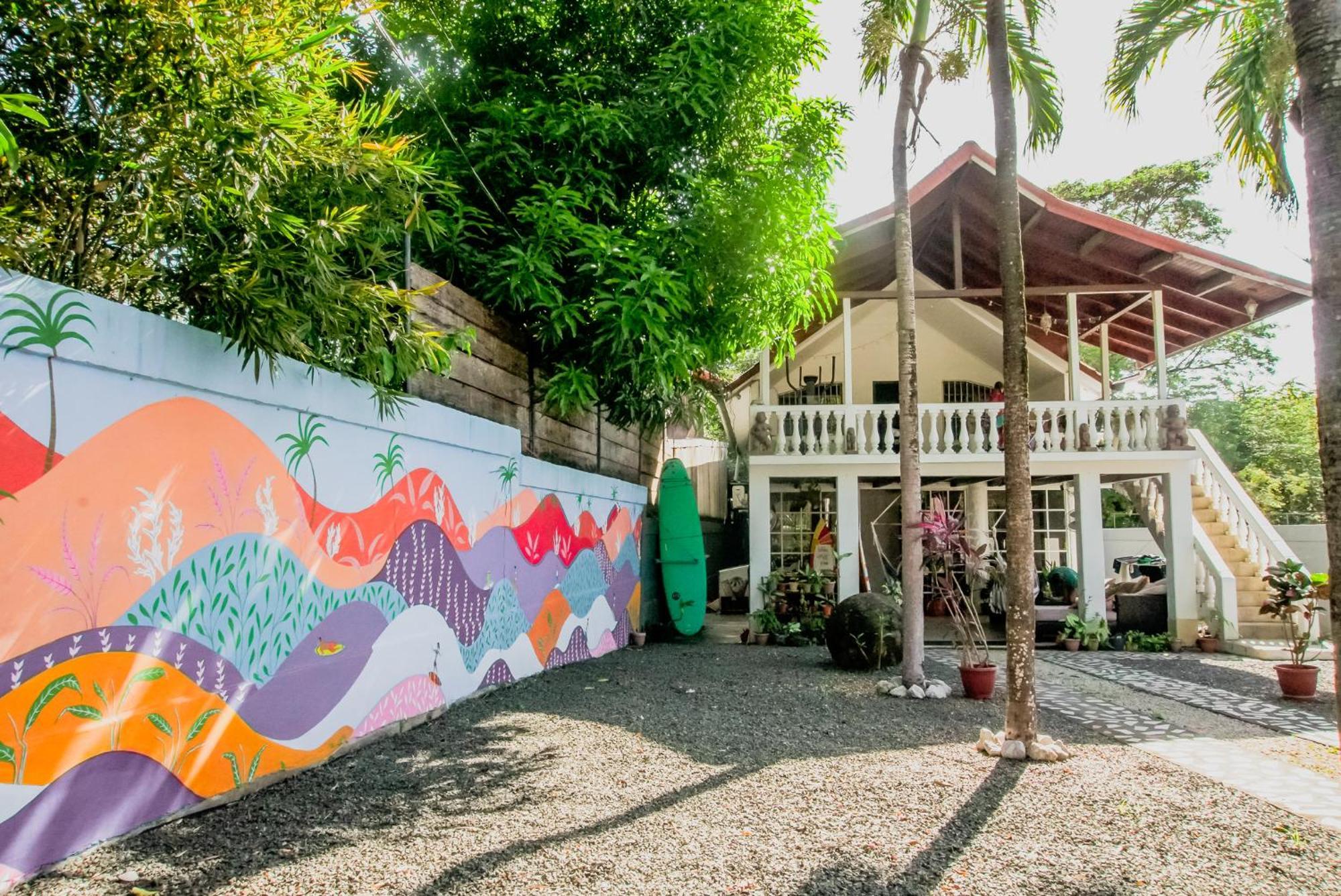 Mai Ke Kai Surf House Vandrarhem Tamarindo Exteriör bild